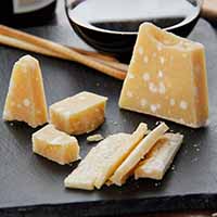 パルミジャーノ・レッジャーノDOP 5年以上熟成